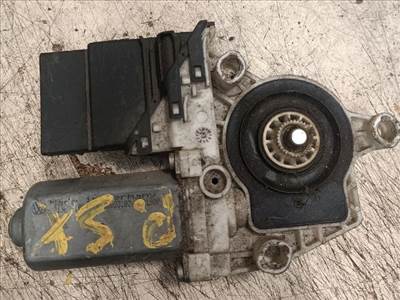 Volkswagen Golf IV Bal hátsó Ablakemelő Motor *151719* 101439200