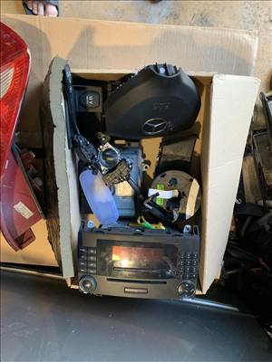 Mercedes A 180 CDI rádió