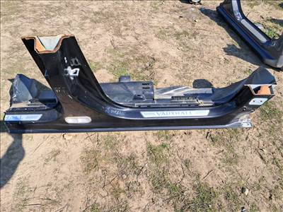 Opel Meriva B Jobb küszöb 