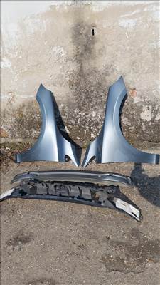 Volvo v40 gyári bontott sárvédő eladó.