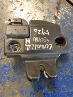 Toyota Corolla (E15) 06-13 Csomagtérajtó Zár