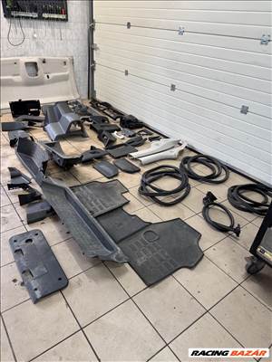 Peugeot Expert beltér, raktér műanyag burkolatok 