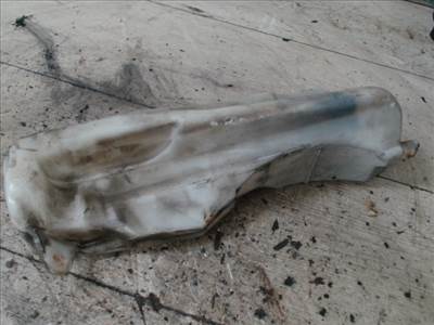 DAIHATSU CUORE Kiegyenlítő tartály