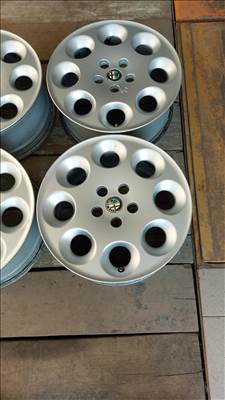  5x108 Alfa 166 :6,5J 16" használt (gyári felni) 