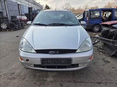 Ford Focus Mk1 1.6i 16V motorháztető 