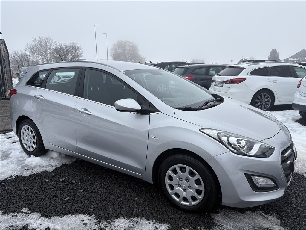 Eladó Hyundai i30cw 1.6 CRDi (1582 cm³, 128 PS) 3. kép