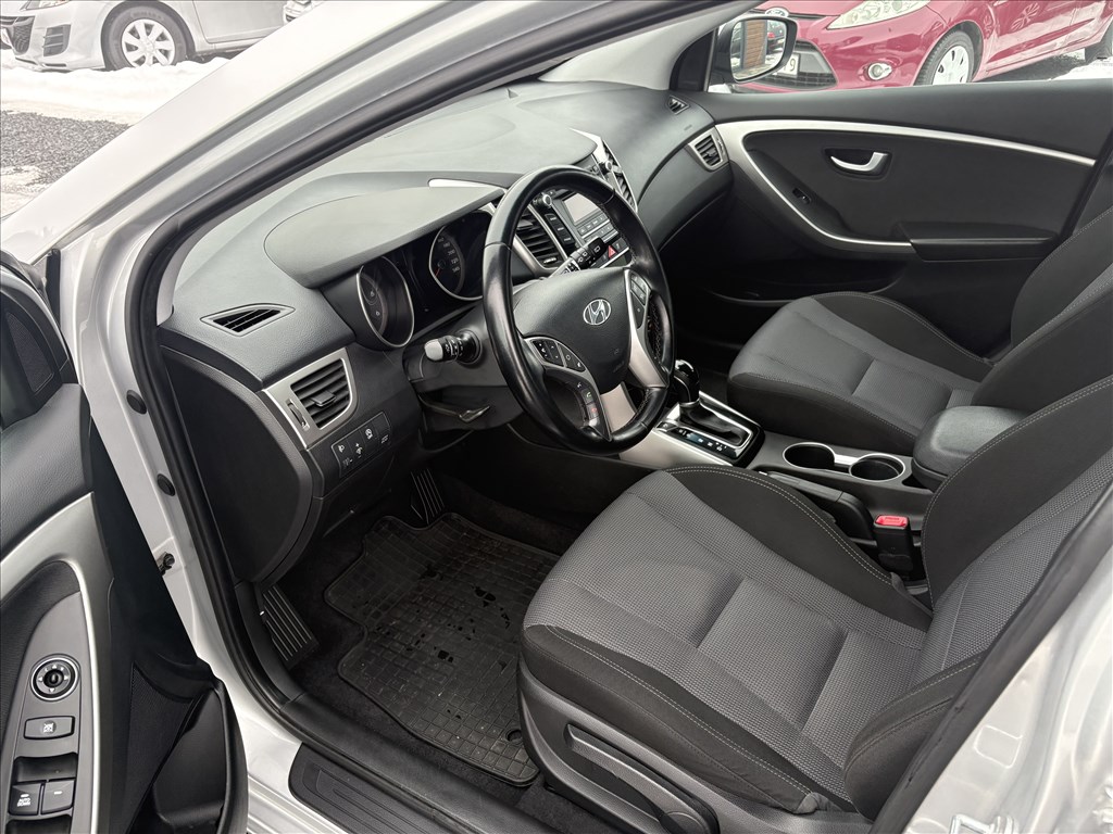 Eladó Hyundai i30cw 1.6 CRDi (1582 cm³, 128 PS) 7. kép