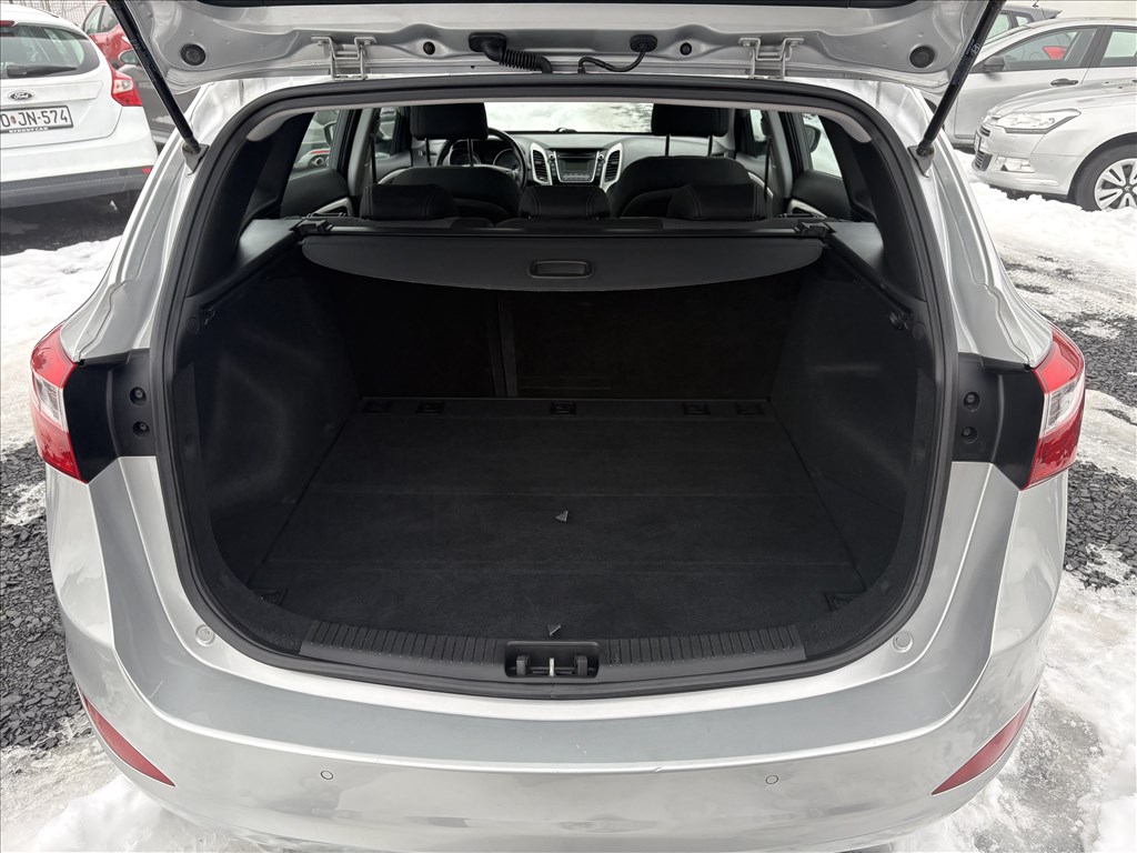 Eladó Hyundai i30cw 1.6 CRDi (1582 cm³, 128 PS) 11. kép