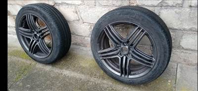5X112 /19 col nagyon újszerű alufelni. 205/55 nagyon jó gumikkal. Vw/Audi /Skoda/Mercedes/BMW/Seat