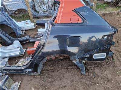 TOYOTA AVENSIS T27 bal hátsó sárvédő negyed 