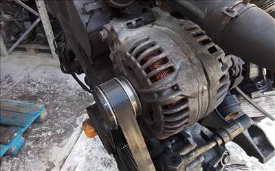 Audi A4 (B6/B7) Generátor 2,o Pdti 