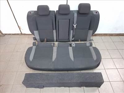 Nissan Qashqai (J11) hátsó ülés