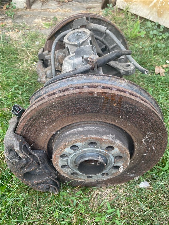 Volkswagen Passat B6 2.0 CR TDi Gyári Bontott Alkatrészei  92. kép