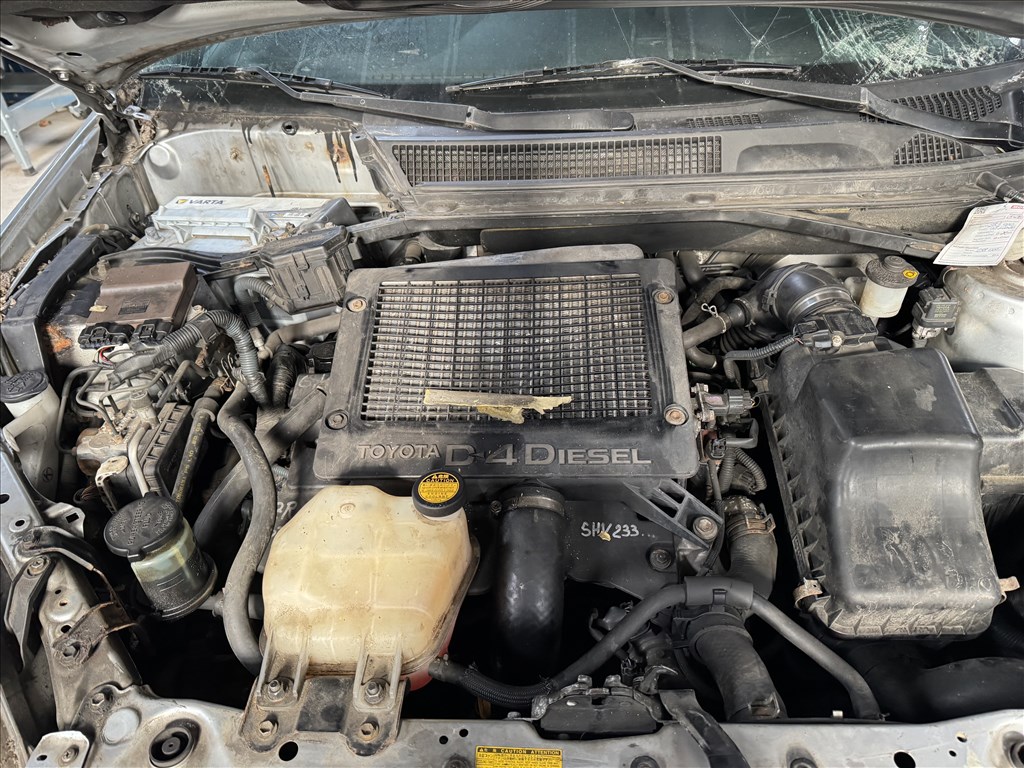 Toyota RAV4 (XA20) bontott alkatrészei 5. kép
