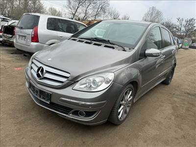 Mercedes B 170 -26694- bontott alkatrészei