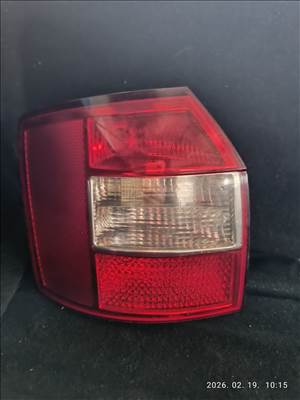 Audi A4 B6 Avant hátsó lámpa  283701