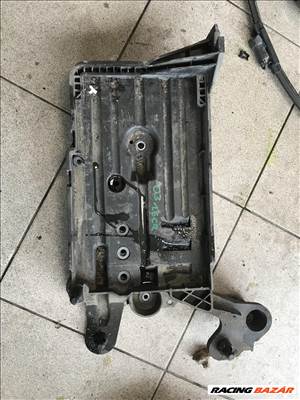 Skoda Octavia III 1.6CR CLH akkumulátor tálca 5Q0915321H