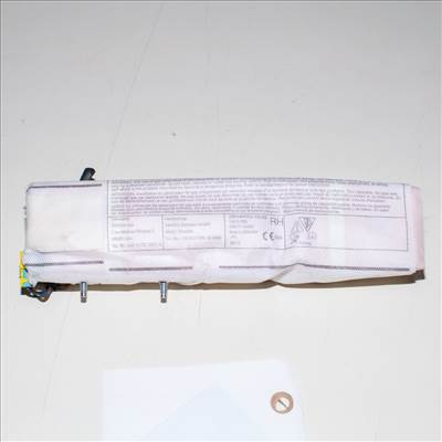 Porsche Macan 95B Oldallégzsák