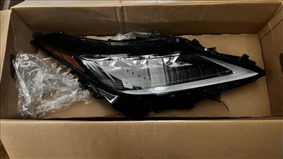 Lexus RX350-450 jobb fényszóró  8114548f71