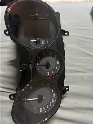 Seat leon 1p cupra r óracsoport 