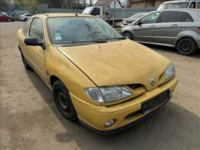 Renault Mégane 1.6 -K7MA- bontott alkatrészei