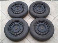 4x100 lyukosztású 14" használt (gyári felni) lemezfelni, rajta 155/65 újszerű nyári gumi