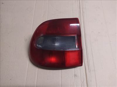 Volvo V40 bal hátsó lámpa eladó!