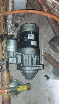 Nissan vanette Cargo 2.3 generátor alkatrészei 