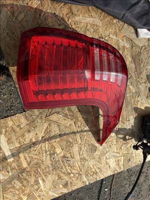 Peugeot 5008 I jobb hátsó lámpa 