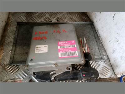 Peugeot 306 Motorvezérlő *127757* 9617150280 bosch-0261200678