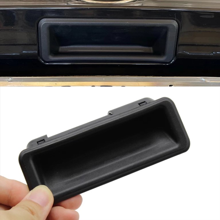 BMW csomagtér nyitó gomb E60 E61 E90 E91 E92 E93 E70 E71 E81 E82 E83 E87 E88 E84 2. kép