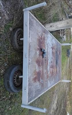 MAZDA E2200 Plató felépítmény 