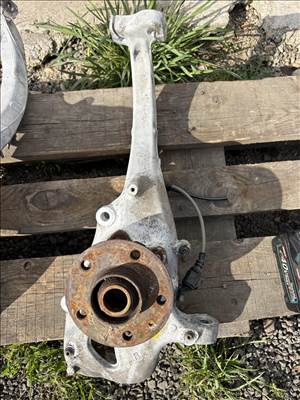 Audi A5 (B8 - 8T) csonkállvány  8k0407258aa