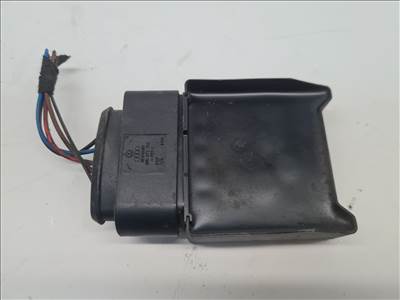 Volkswagen Golf VII 1.4 TSI CZC üzemanyag szivattyú relé (32639) 5q0906093a