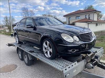 Mercedes E 320 (W211) bontott alkatrészei