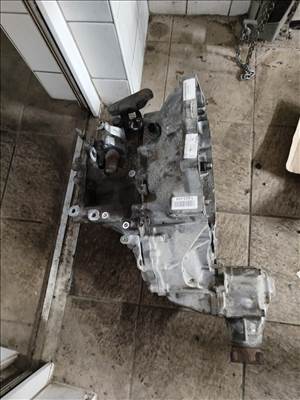 Honda CH-R (2011) váltó osztóművel 21000rzw000