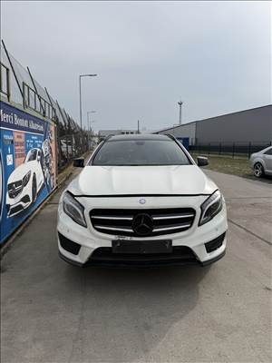 Mercedes GLA 220d 4Matic OM651930 (X156) bontott alkatrészei