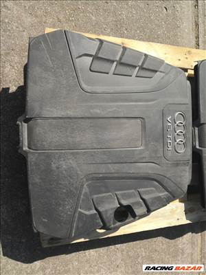 Audi Q7 3.0TDI motor burkolat