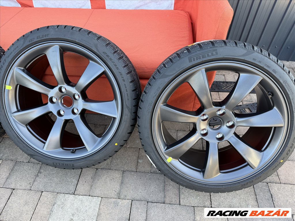 Model 3 Highland Performance 19" Performance felni és téli gumiabroncs 2. kép