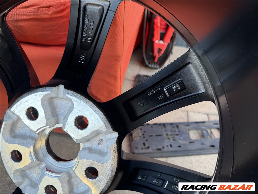 Model 3 Highland Performance 19" Performance felni és téli gumiabroncs 6. kép