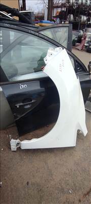 Nissan Leaf II Bal első sárvédő 