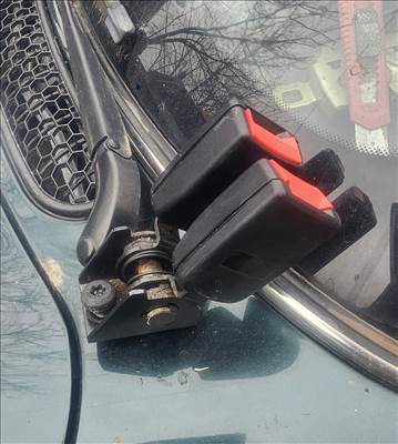 Mini Hatch R50/R53 Hátsó biztonsági őv csatt 