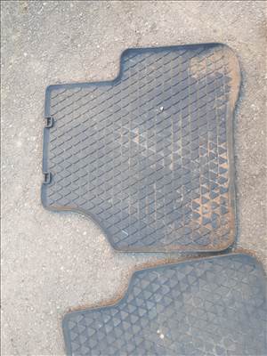 Volkswagen Passat B6 hátsó gumi szőnyeg 3C0 061 512 3c0061512