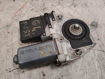 Volkswagen Golf IV Bal hátsó Ablakemelő Motor *151868* 101389100