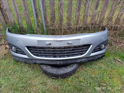 Opel Astra H első lökhárító  13110342