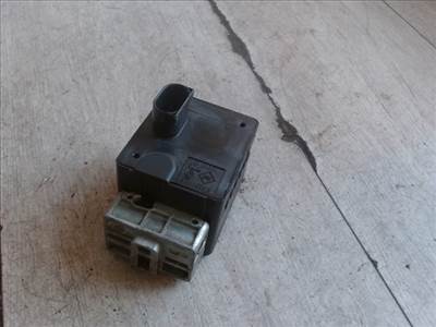 RENAULT Espace 2006.03.01-2010.08.31 Kormányzár elektromos