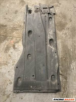 Skoda Octavia III bal padlólemez takaró 5Q0825201M