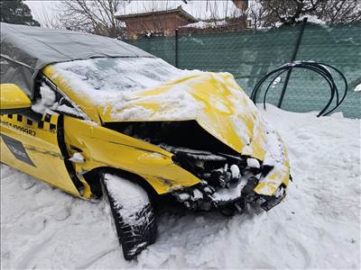 Opel Astra K bontásra egyben eladó