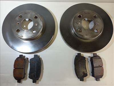 Toyota Yaris (XP10), Toyota Yaris Verso Első féktárcsa pár+betétek j3302128