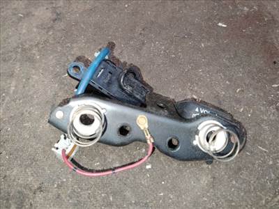 Mazda Premacy (CP) Média Kapcsoló *148669* 1380d39